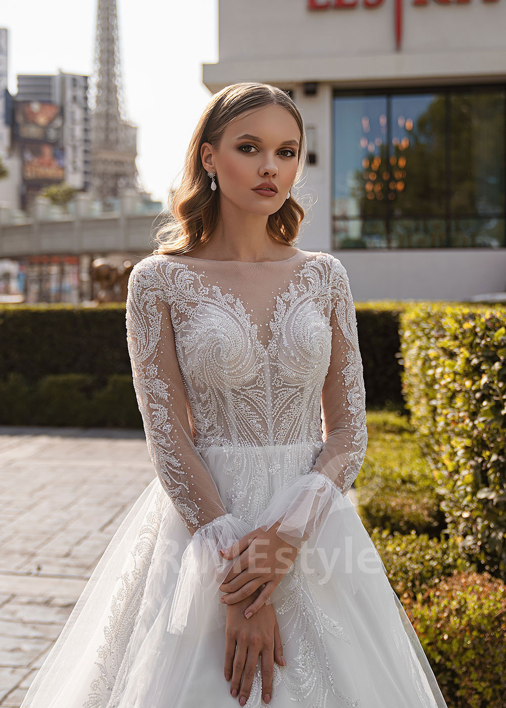 Luxusné čipkované svadobné šaty July