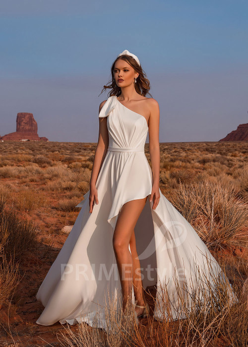 Extravagantné asymetrické svadobné šaty Florence