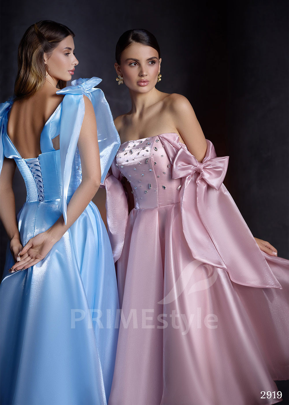 Najkrajšie šaty na stužkovú RC2919