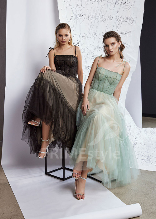 Krátke popolnočné šaty RS955