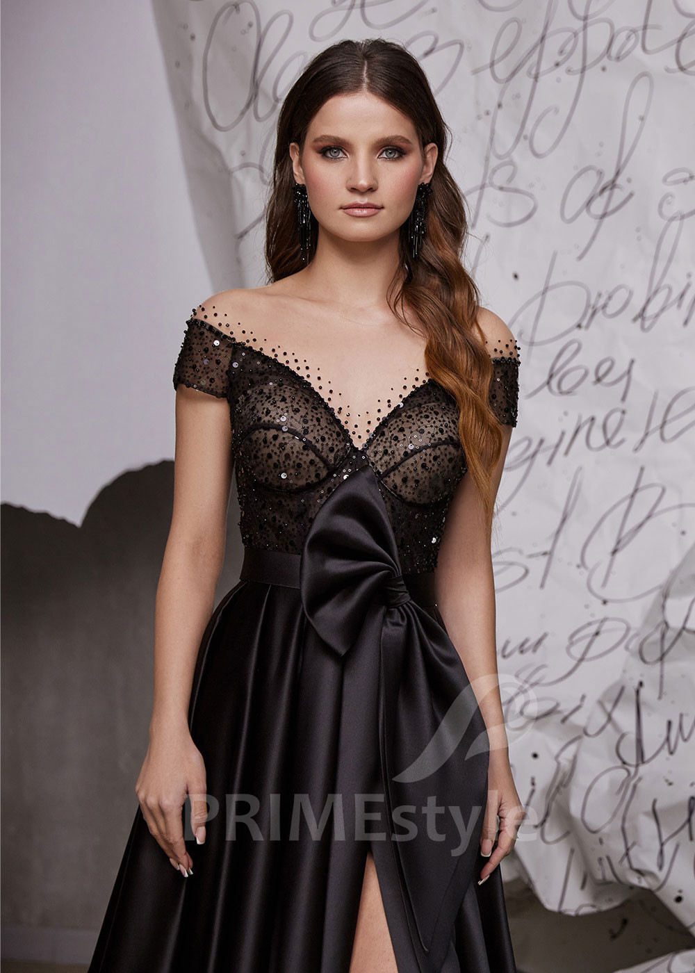 Extravagantné šaty na ples RS970