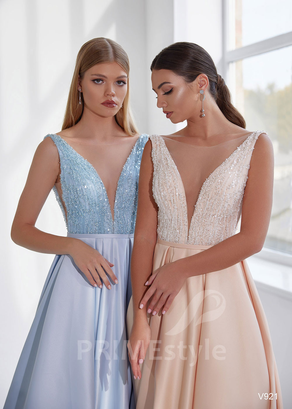 Luxusné šaty na stužkovú RS921