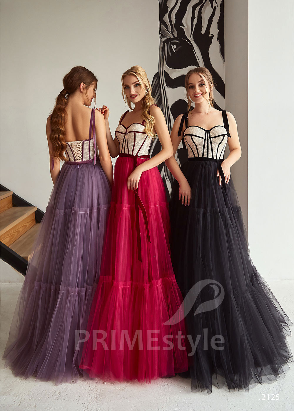 Extravagantné šaty na svadbu RC2125