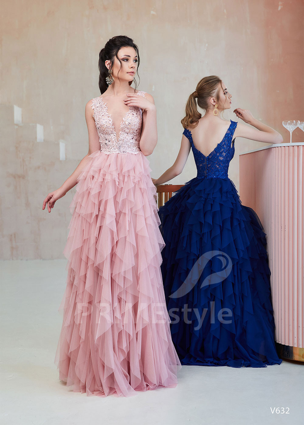 Extravagantné večerné šaty RS632