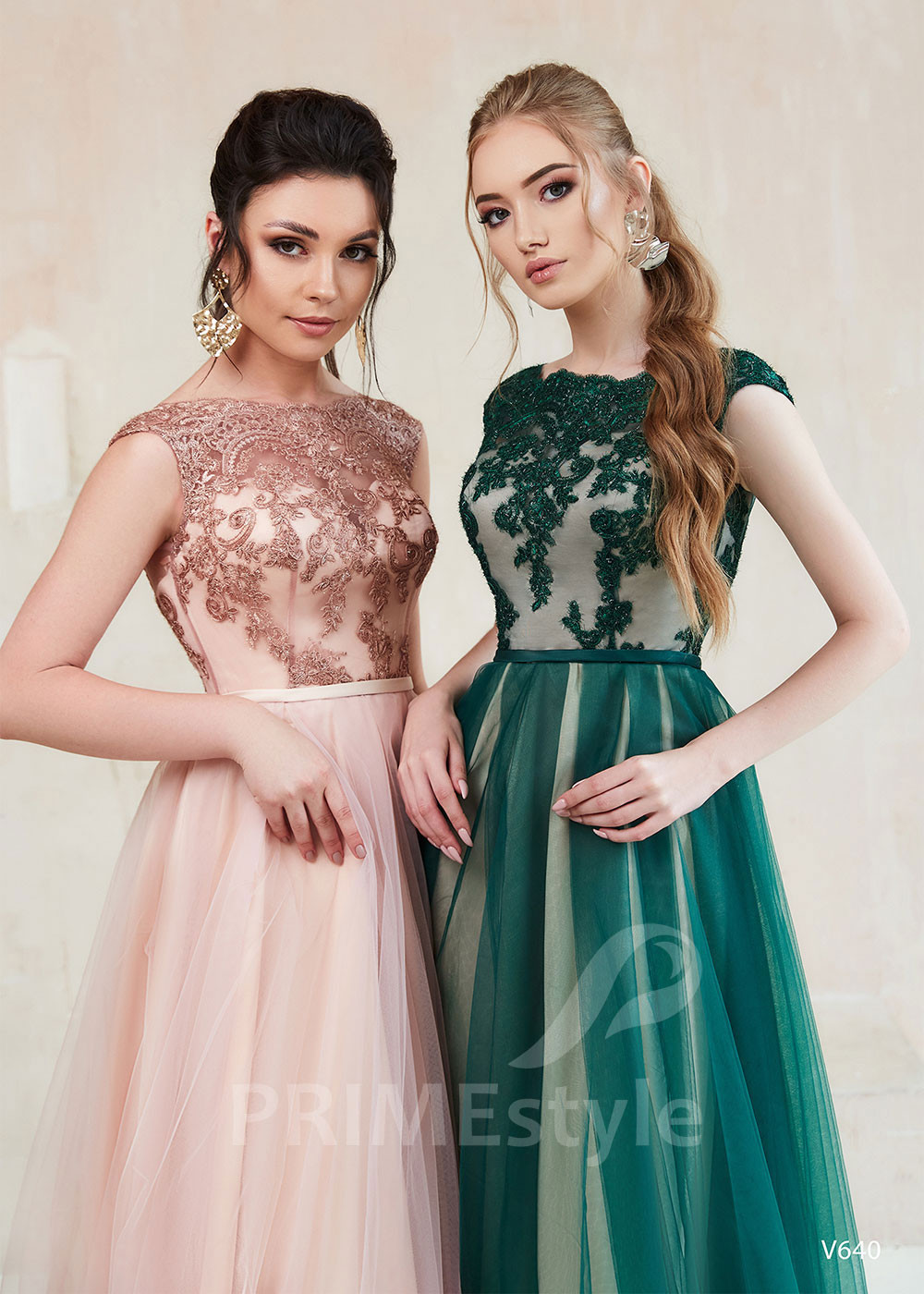 Čipkované šaty na ples RS640