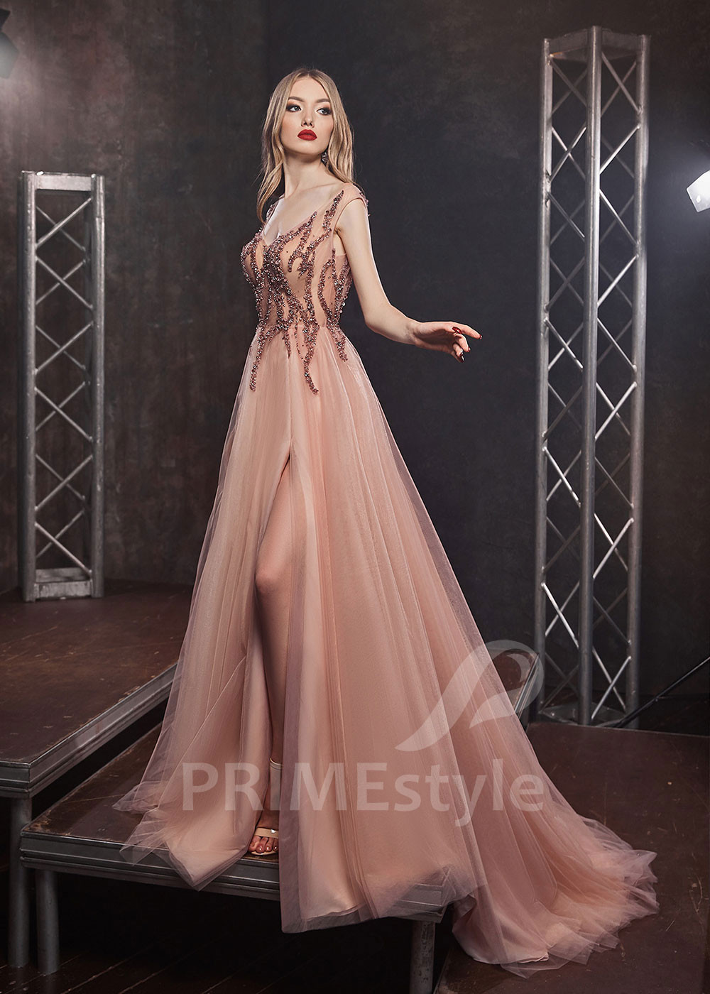 Slávnostné šaty na stužkovú RS409