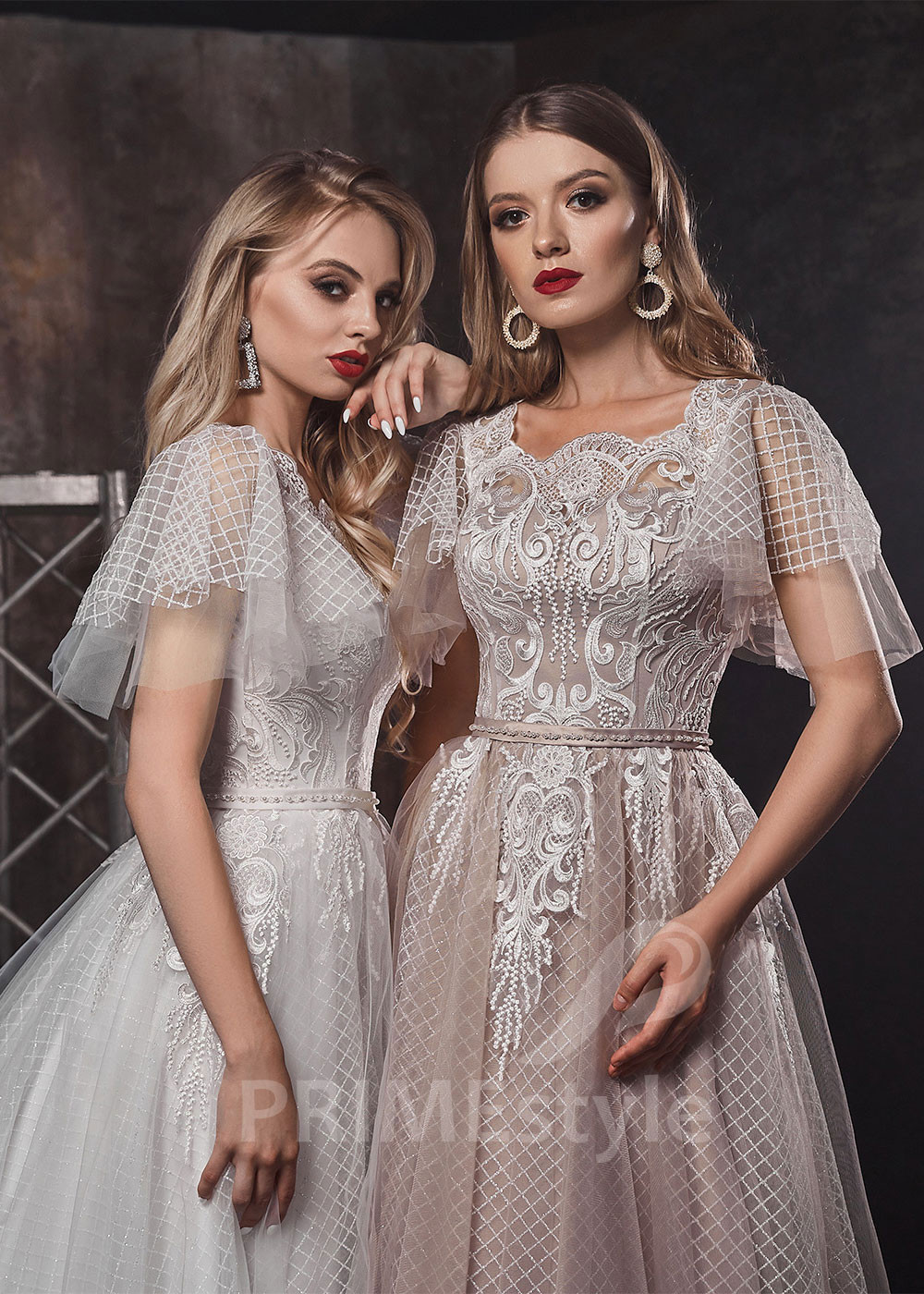 Extravagantné šaty na svadbu RS416