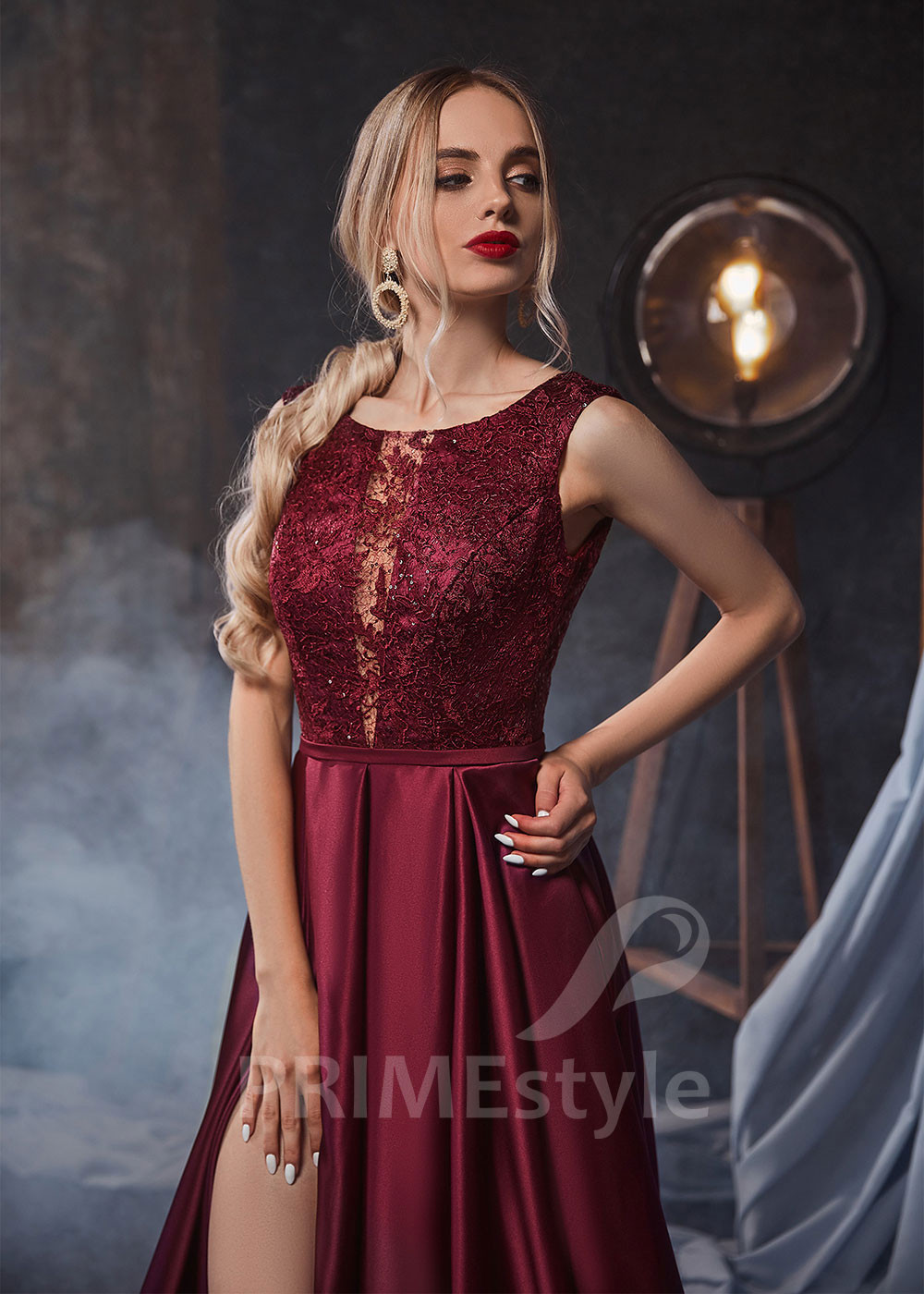 Elegantné šaty na stužkovú RS421