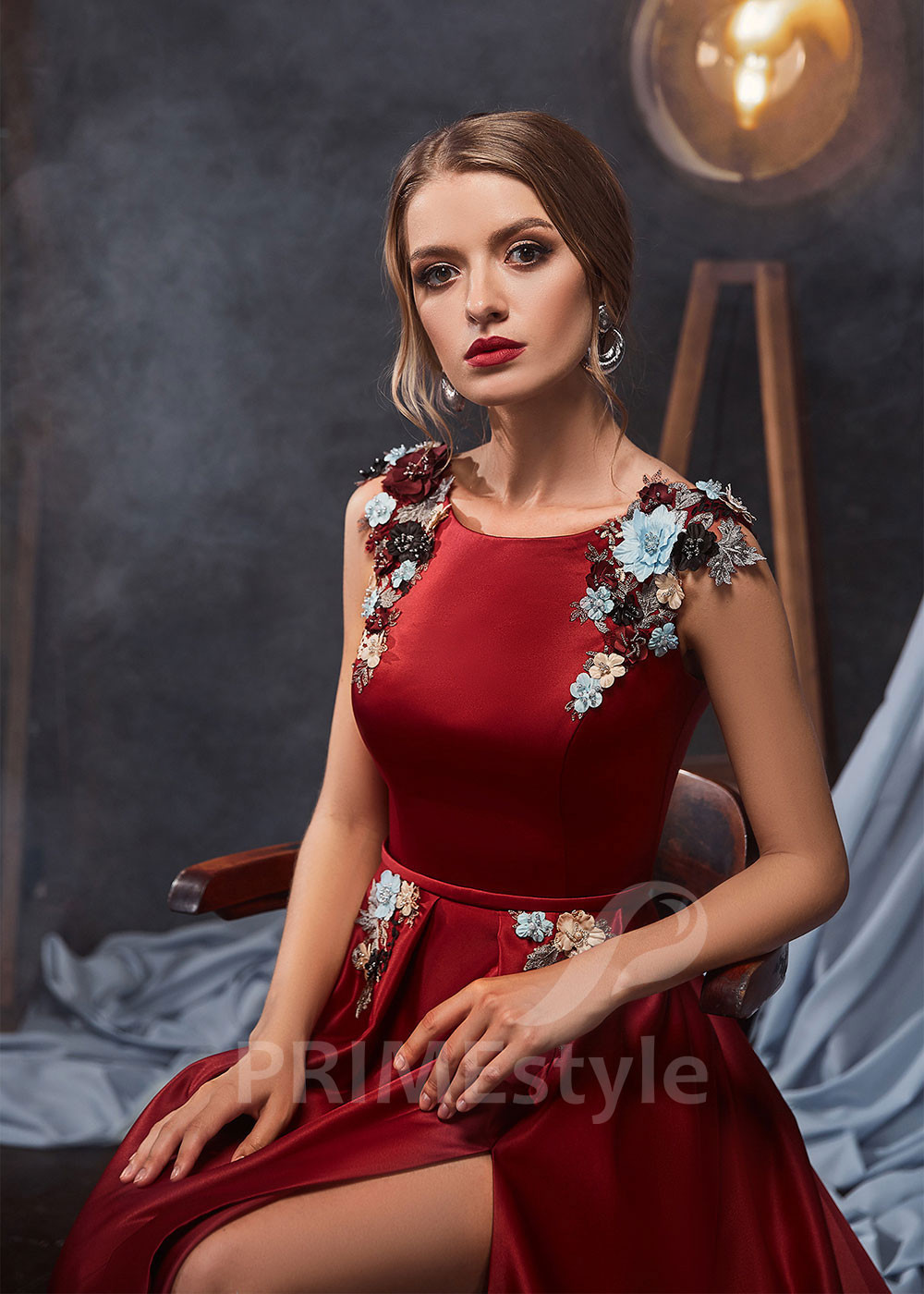 Kvetované šaty na ples RS426