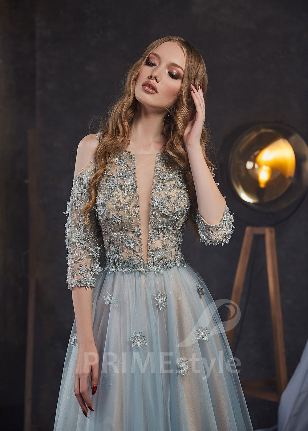 Princeznovské šaty na stužkovú RS427