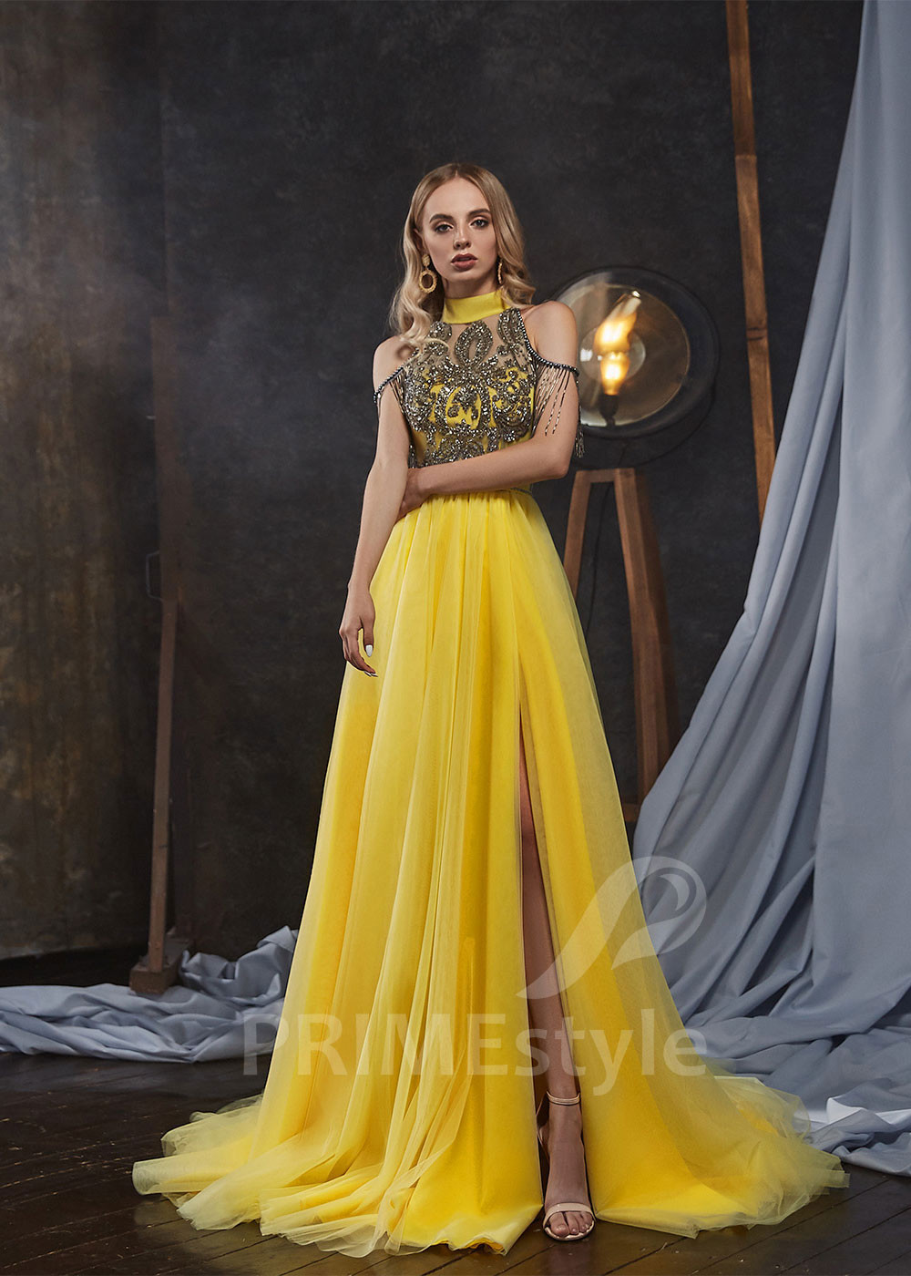 Extravagantné šaty na ples RS428