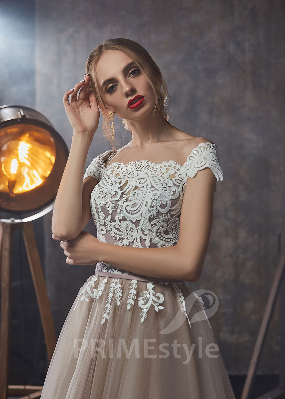 Čipkované šaty na svadbu RS436