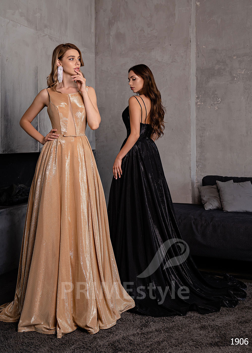 Trblietavé šaty na ples RC1906