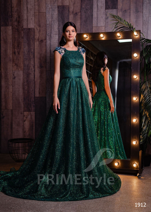 Trblietavé šaty na ples RC1912