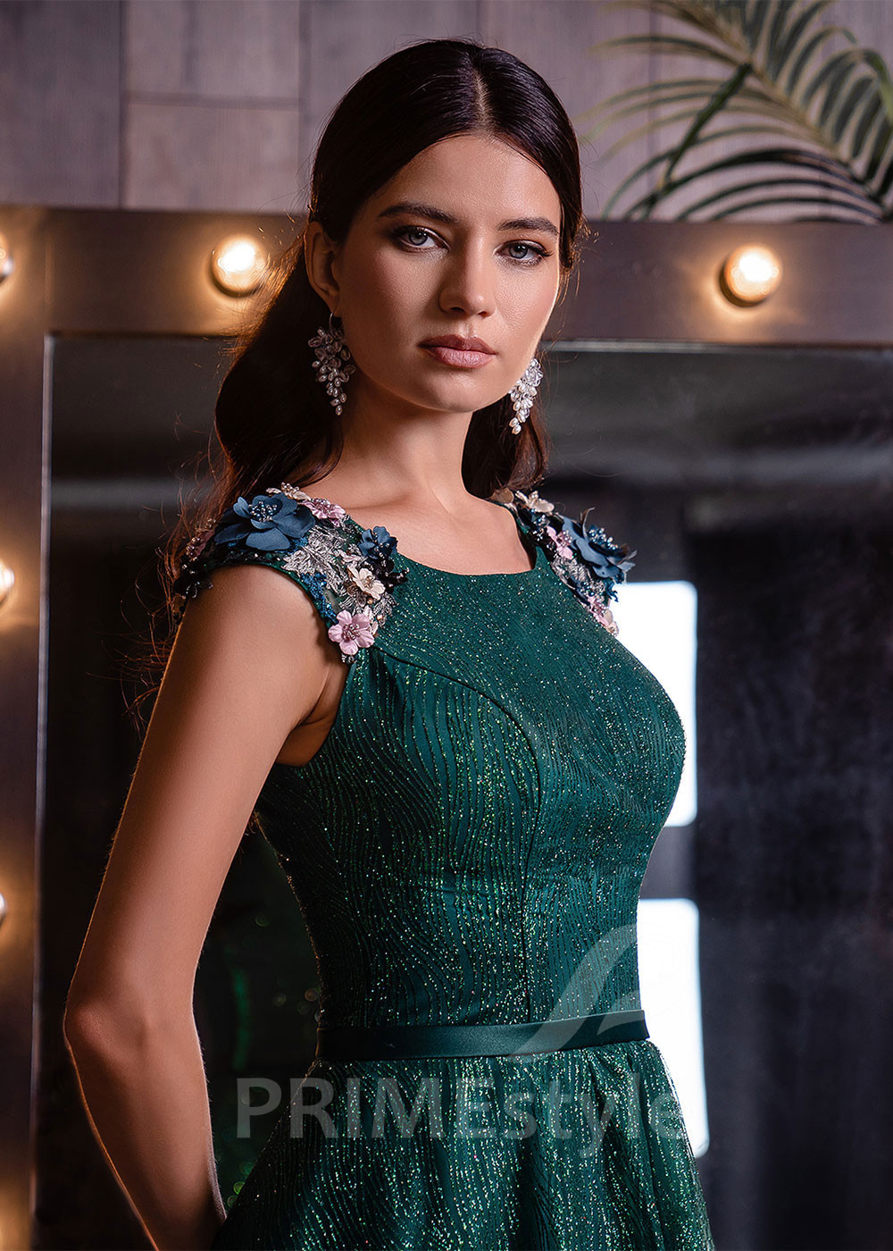 Trblietavé šaty na ples RC1912