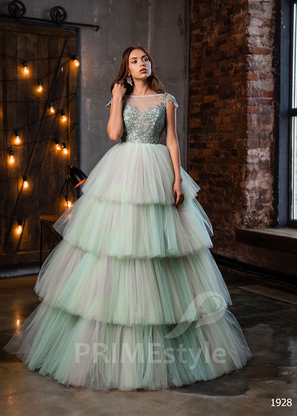 Extravagantné šaty na ples RC1928