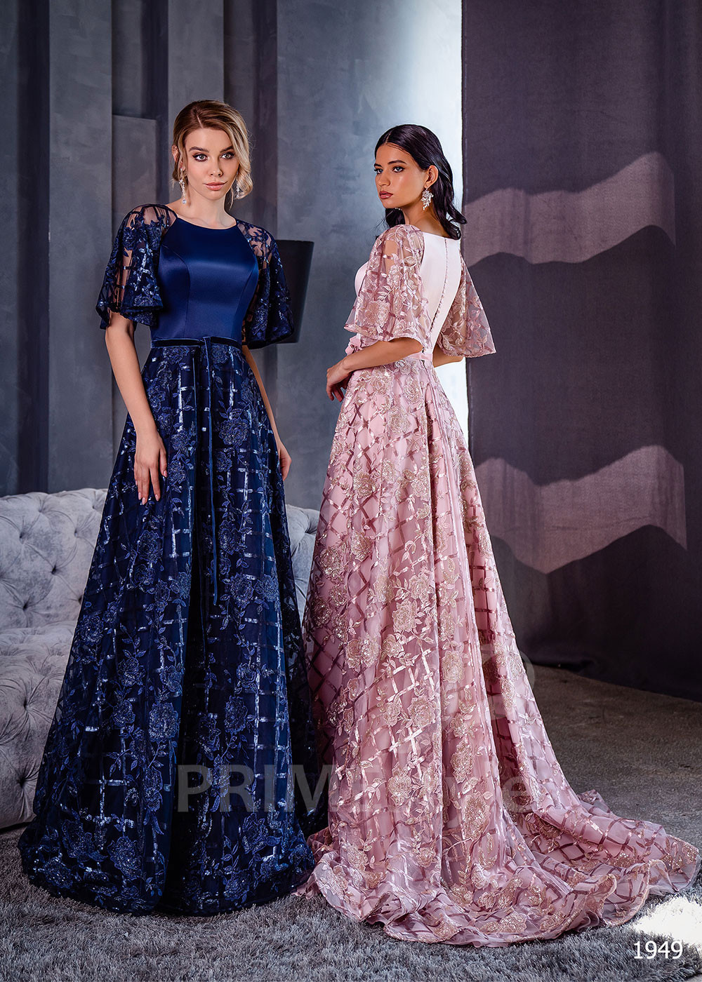 Extravagantné večerné šaty RC1949