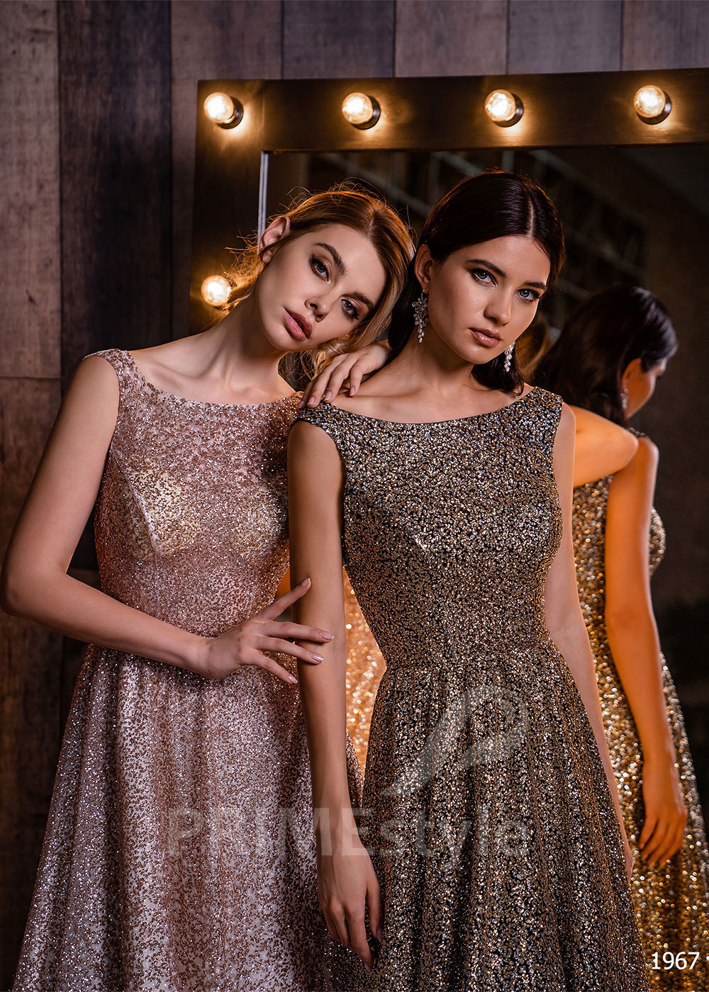 Trblietavé šaty na ples RC1967