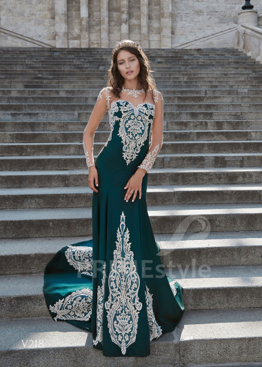 Extravagantné večerné šaty RS218