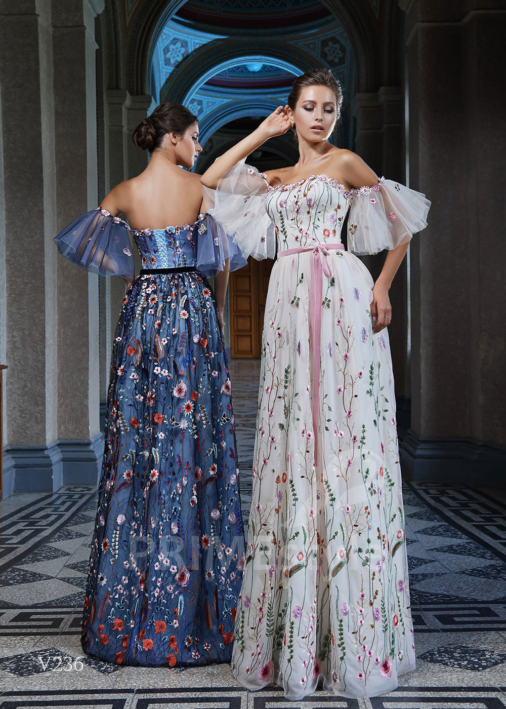 Extravagantné šaty na ples RS236