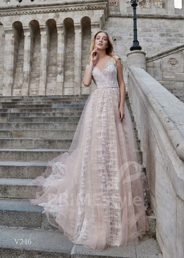 Moderné večerné šaty RS246