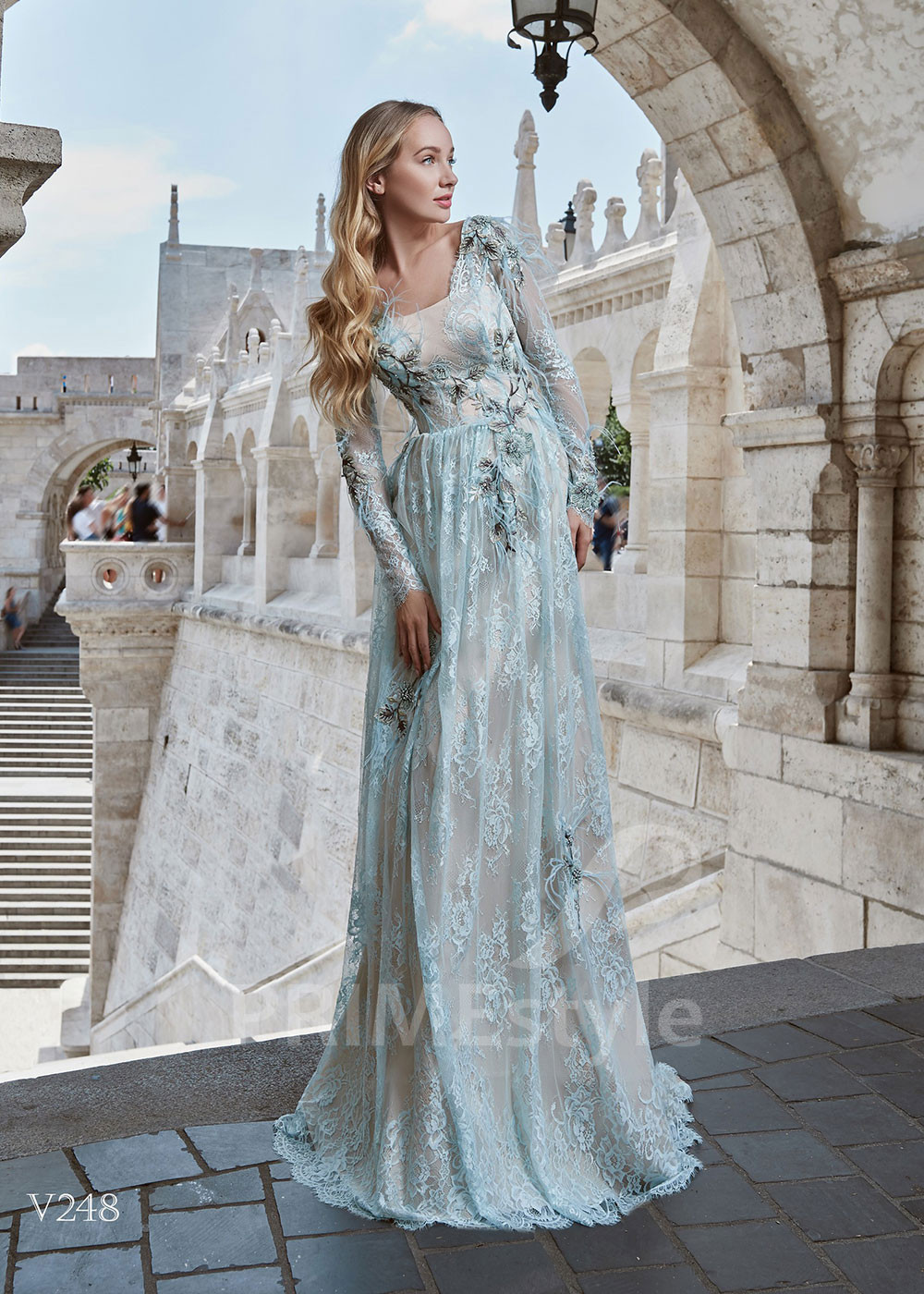 Extravagantné šaty na ples RS248