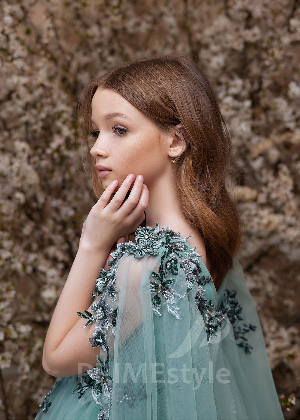 Luxusné dievčenské šaty RS151