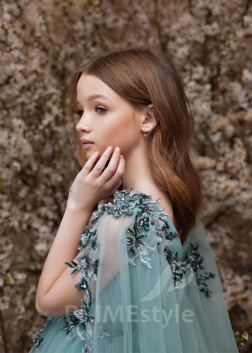 Luxusné dievčenské šaty RS151