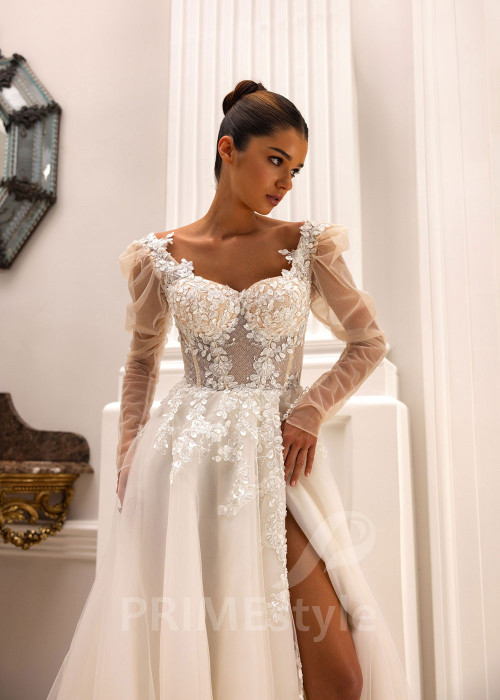 Extravagantné čipkované svadobné šaty Cynthia