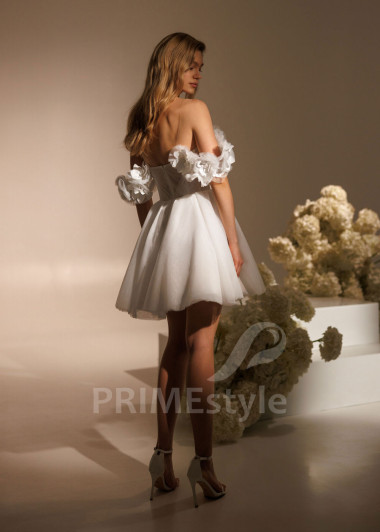 Krátke svadobné šaty Abigail s 3D kvetmi | PRIMESTYLE.SK