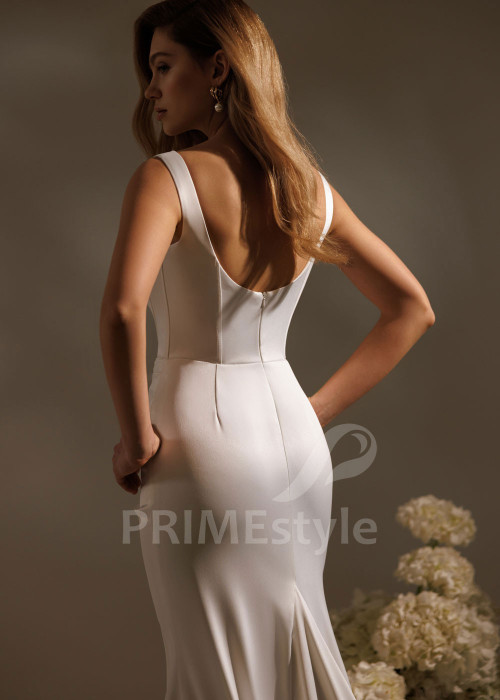 Hladké saténové svadobné šaty Aria s úzkym strihom