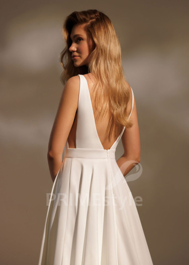 Hladké svadobné šaty Aura – štýlová A-línia | PRIMESTYLE.SK