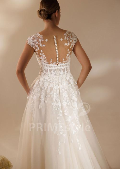 Čipkované svadobné šaty Chelsey – s vlečkou, rozparkom a čírym živôtikom
