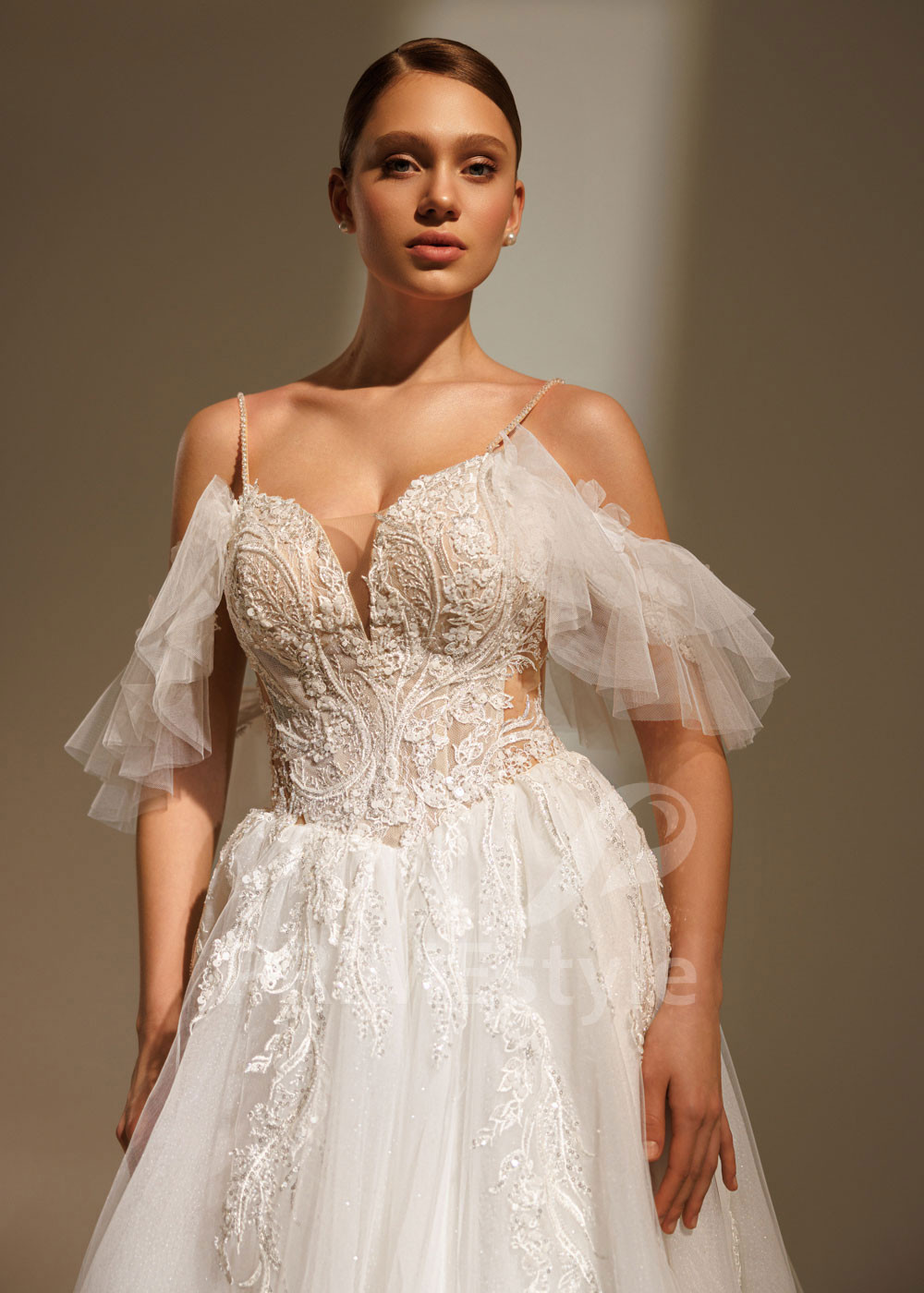 Svadobné šaty so spadnutými ramienkami Daisy