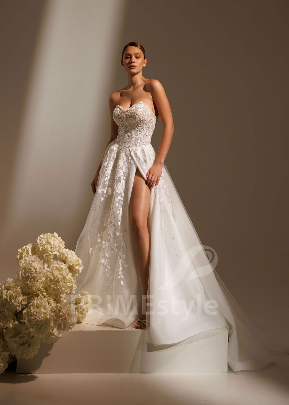 Svadobné šaty s rozparkom Florence z čipky a tylu