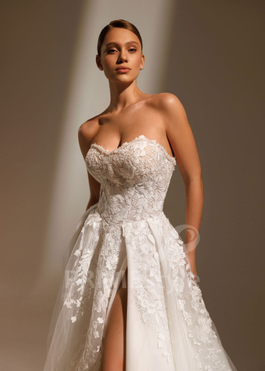 Svadobné šaty Florence s rozparkom z čipky a tylu | PRIMESTYLE.SK