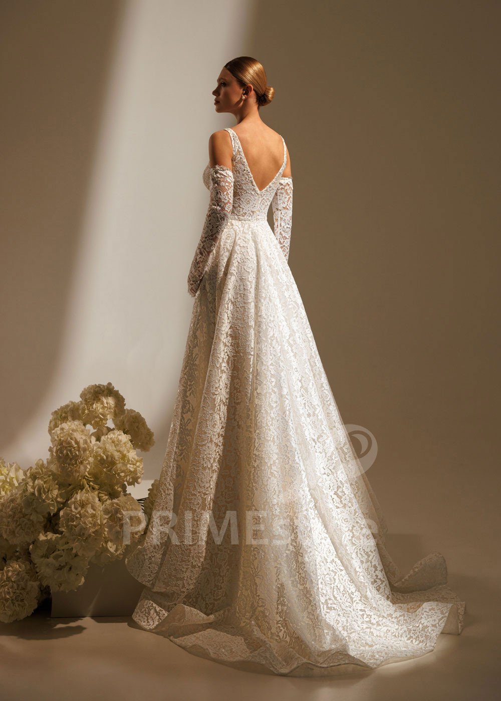 Celočipkované svadobné šaty Louise s dlhými rukávmi