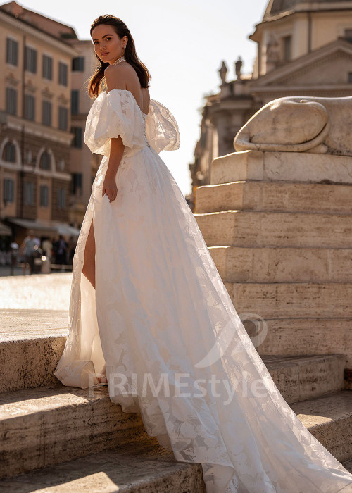 Extravagantné romantické svadobné šaty RS861