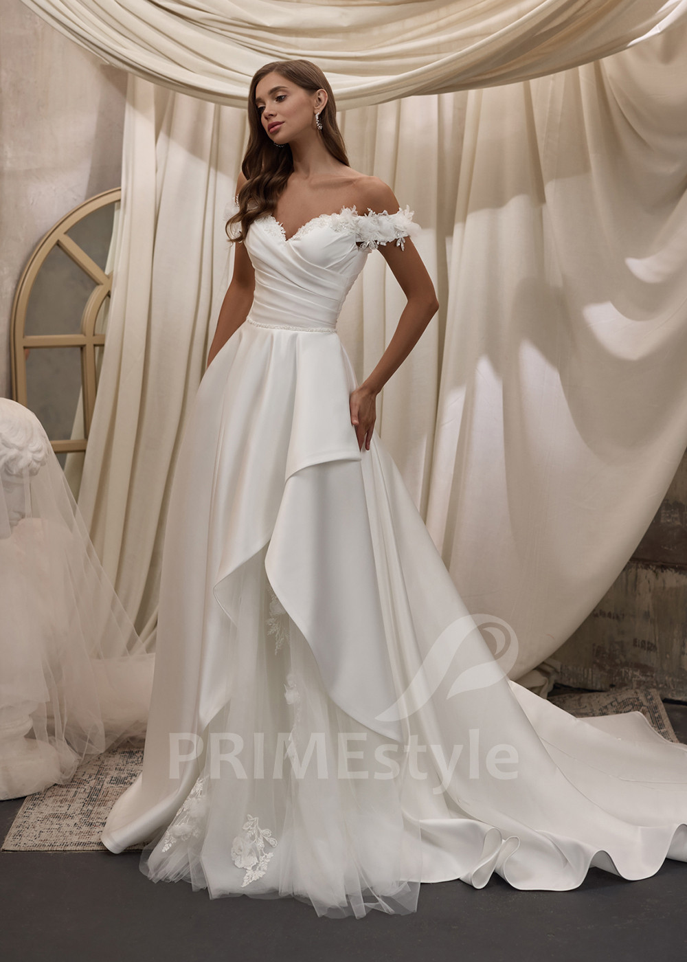 Svadobné šaty s padnutými ramienkami RC2801