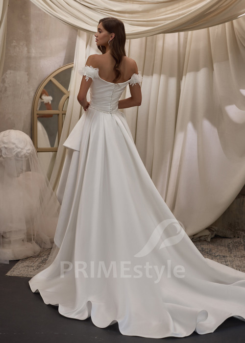 Svadobné šaty s padnutými ramienkami RC2801