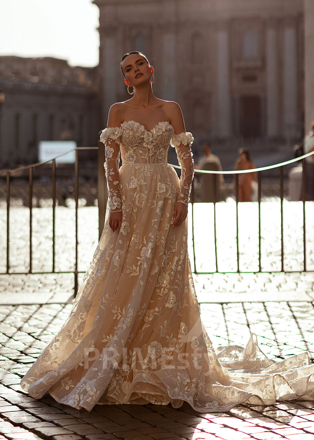 Luxusné úzke svadobné šaty RS865