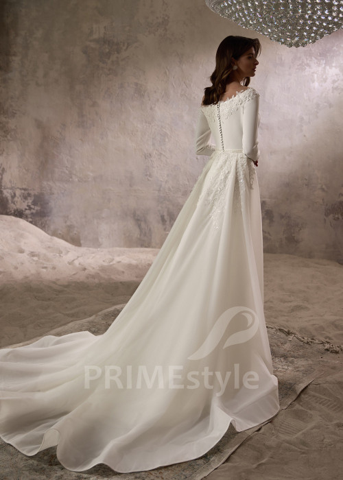 Hladké svadobné šaty s odopínateľnou vlečkou RC2814