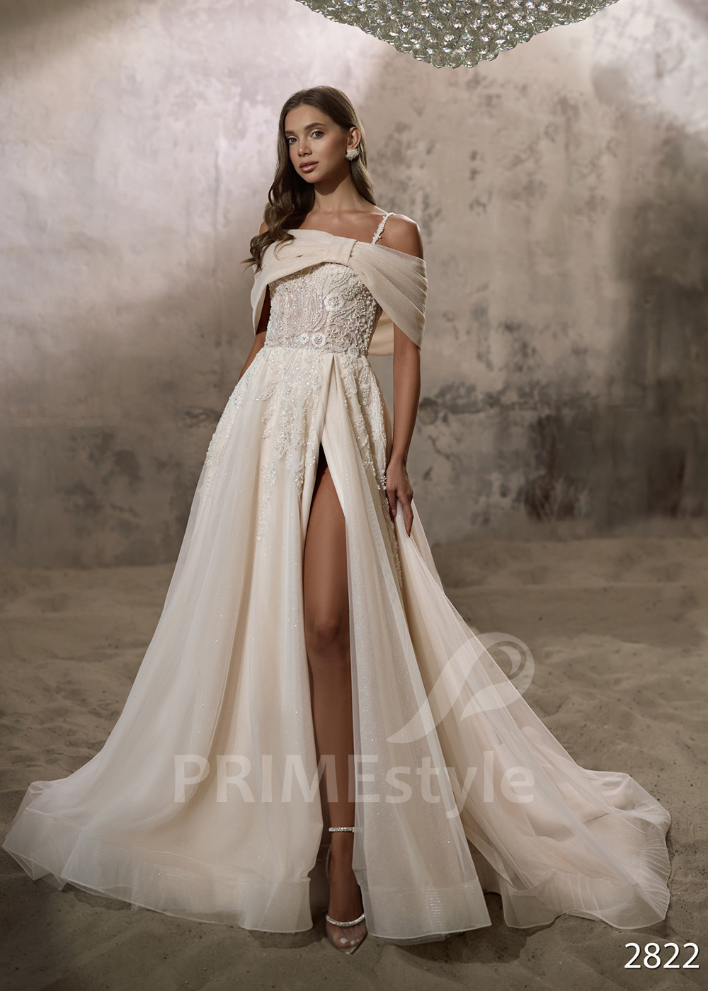 Luxusné svadobné šaty s padnutými ramienkami RC2822