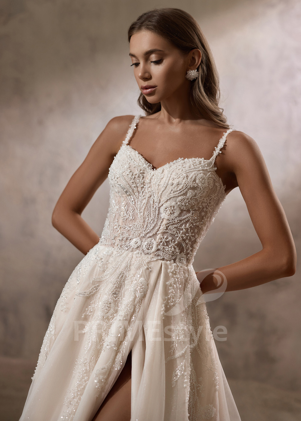 Luxusné svadobné šaty s padnutými ramienkami RC2822