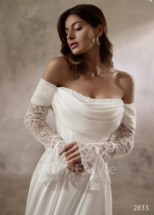 Extravagantné svadobné šaty s padnutými ramienkami RC2833