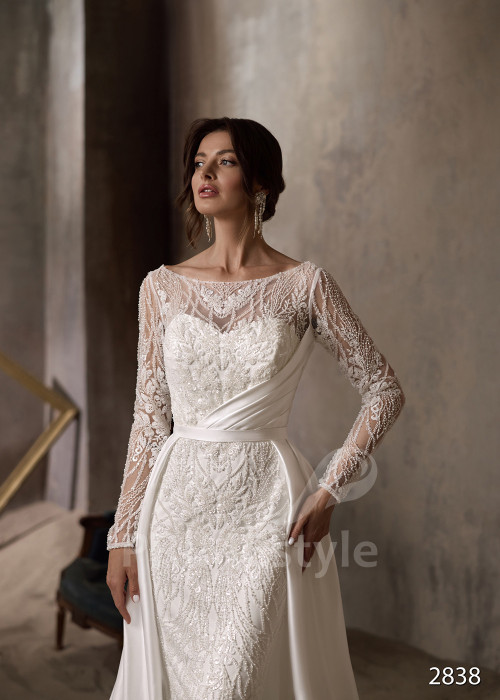 Luxusné svadobné šaty s odopínateľnou vlečkou RC2838