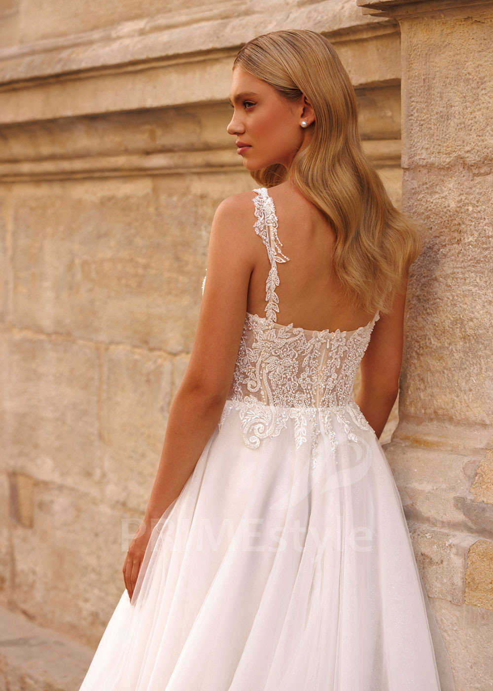 Svadobné šaty na ramienka Eloise