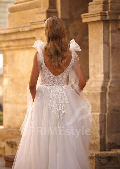 Svadobné šaty na ramienka Sandra