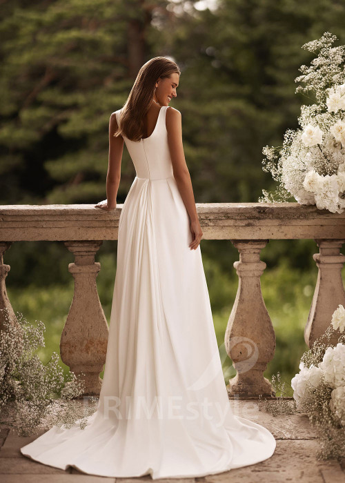 Luxusné minimalistické svadobné šaty FA010