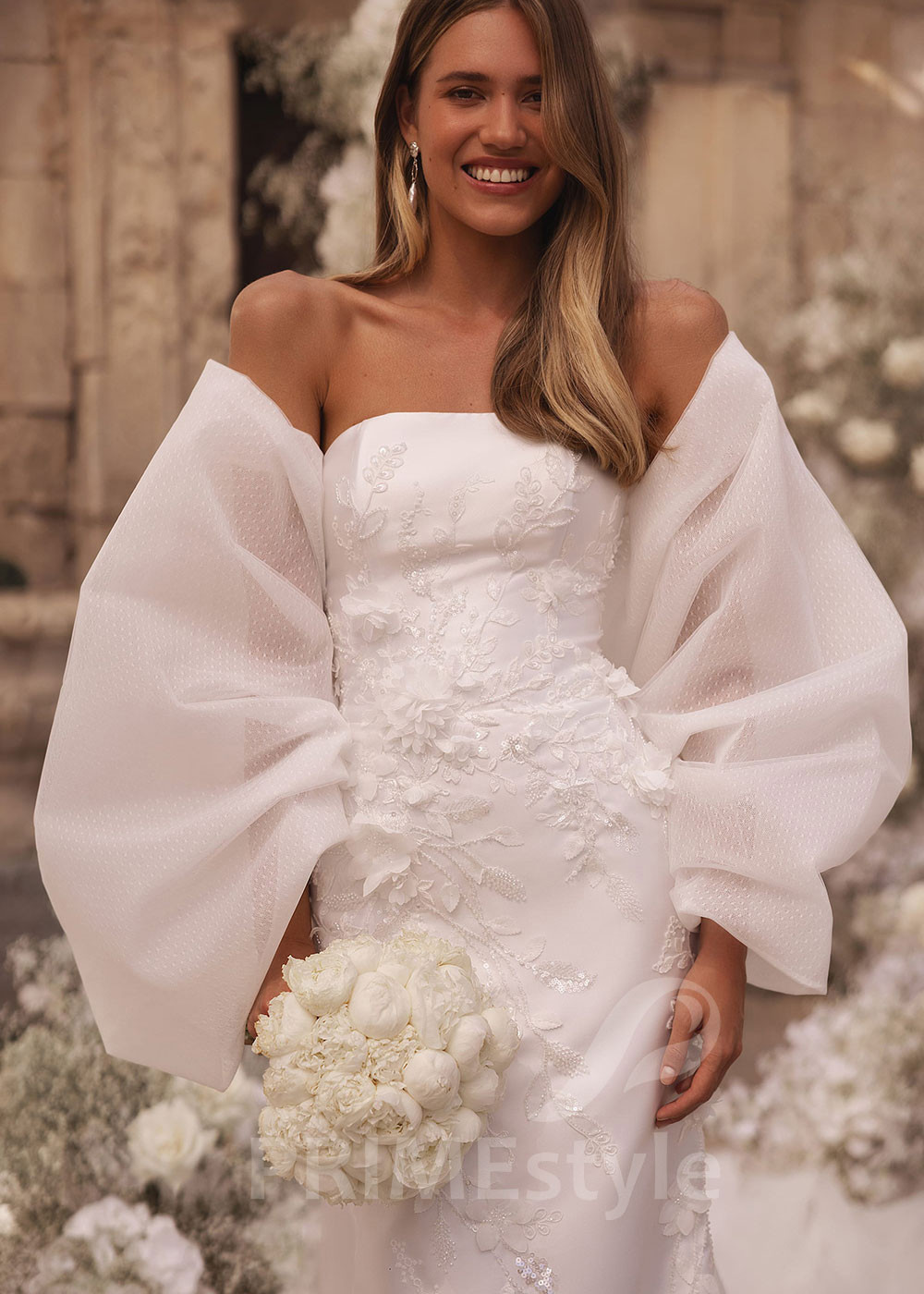 Luxusné čipkované svadobné šaty FA021